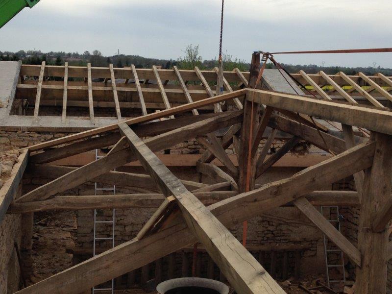 Restauration charpente chêne à Saint Maixent (79)